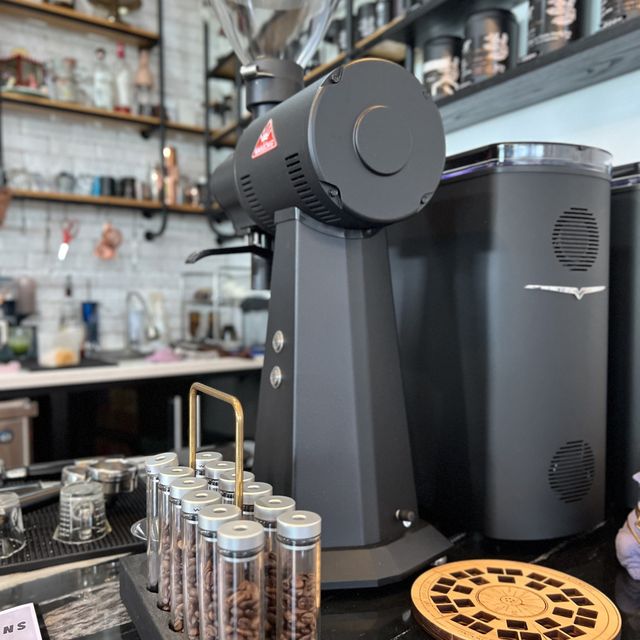 Rest & Roll  ร้านกาแฟเมืองประจวบคีรีขันธ์