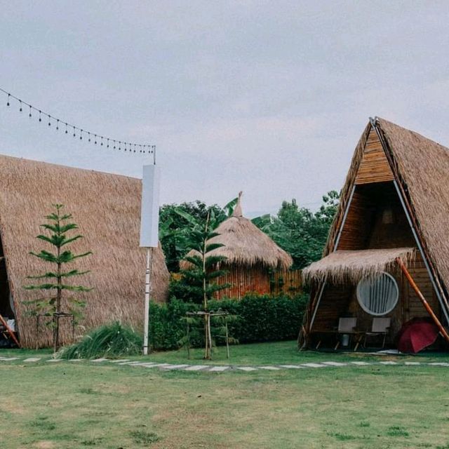 นอนกาญนะ Camp&Cafe’