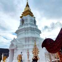กราบสักการะ พระมหาธาตุเจดีย์สิริชัยภูมิ