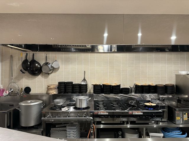 福岡・川端通商店街。60分ひとくち餃子を無限に食べられるお店『博多鉄なべ 無限餃子 中洲川端』
