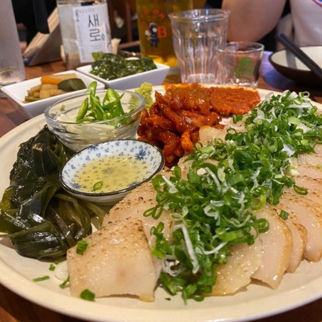 항정살 수육을 맛 볼 수 있는 용문동 감성술집 [불오름]
