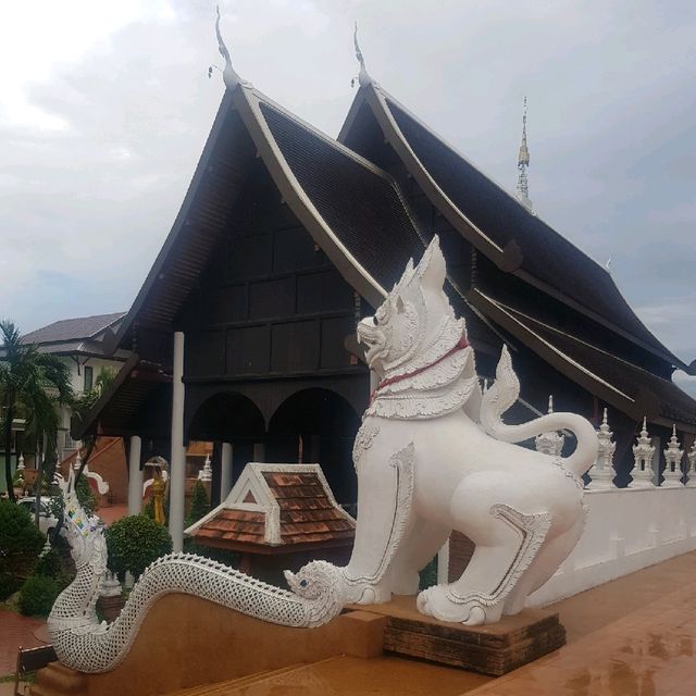 วัดยางกวง ขอพรพระแสนแซว่  เชียงใหม่