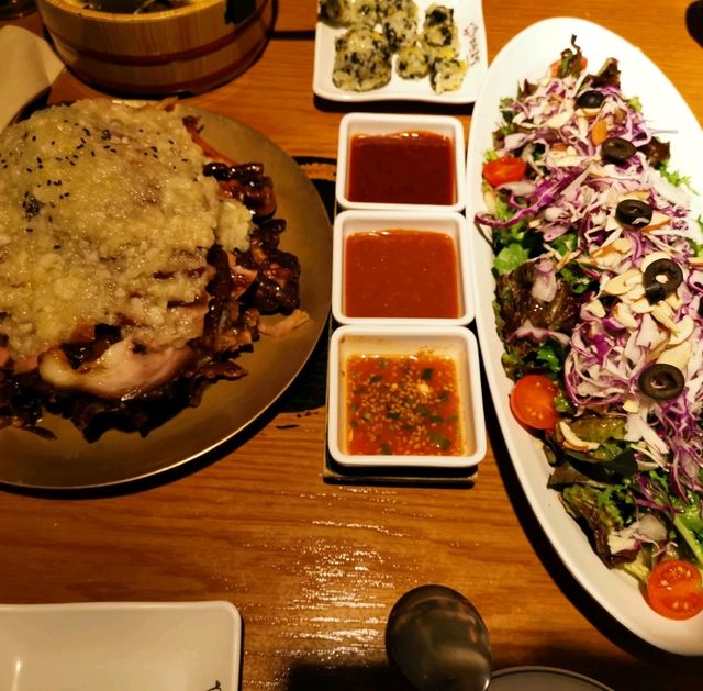 韓國首爾超好吃的豬腳店