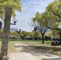 天神中央公園：城市綠洲放鬆身心！🌳🌷🏞️