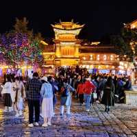 Discover lovely LiJiang Old Town