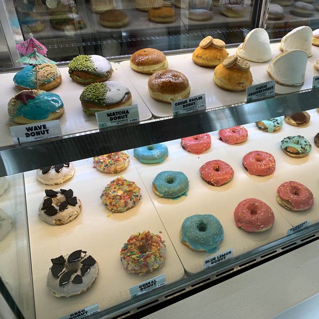 Tiffany blue顏色既donut shop
