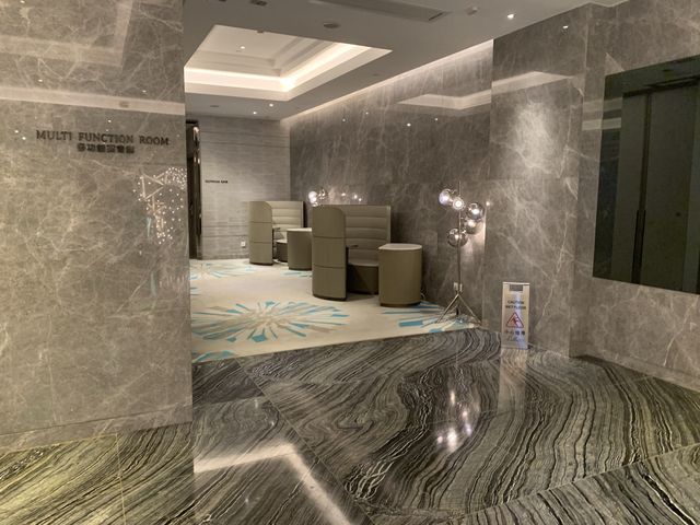 荃灣絲麗酒店🏨