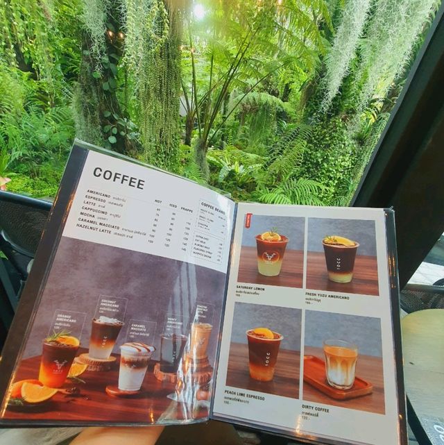 จิบกาแฟในสวนป่ากลางเมืองทองธานี