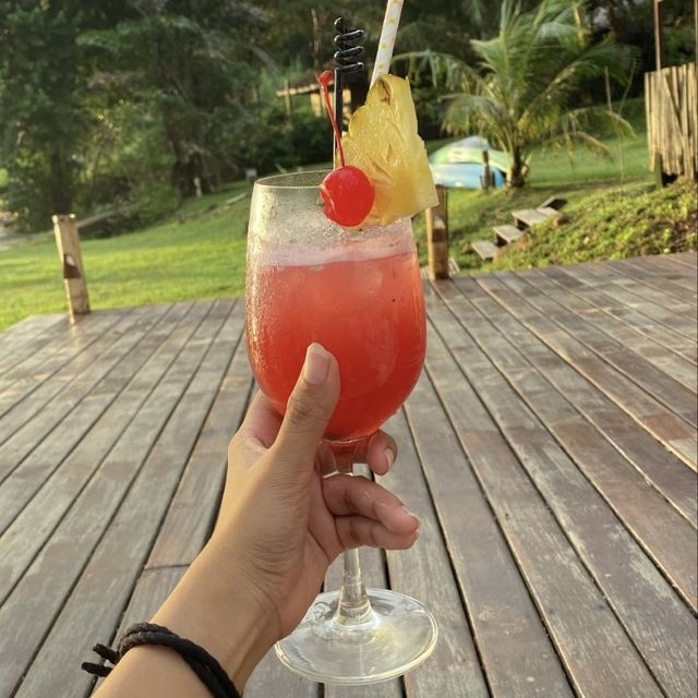 THE DECK BAR 🍹