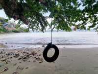 หาดไตรตรัง ทะเลสวย สงบแบบส่วนตัว