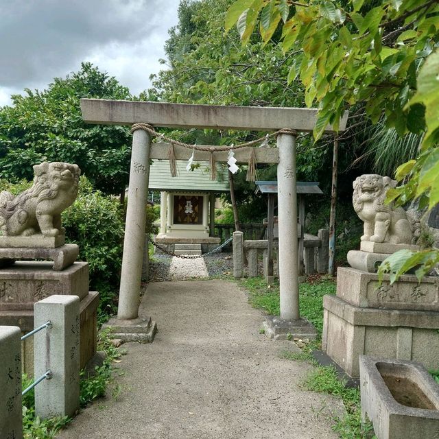 神前神社　境内社「亀崎お多賀社」