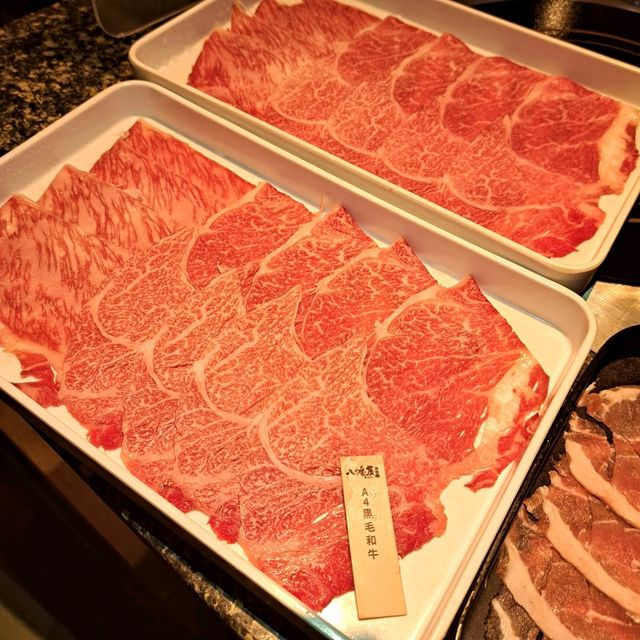 品嚐頂級食材日本A4和牛生蠔刺身，海鮮盛宴等你來