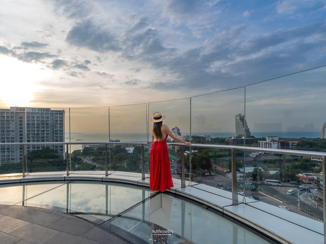 โรงแรมสุดหรูใจกลางพัทยา วิวสุดปังเห็นทะเลทุกห้อง