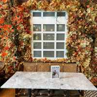 Toplofty Khaoyai | คาเฟ่ฟิลสวนดอกไม้