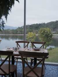 無遮擋湖景Cafe，浪漫約會打卡好地方