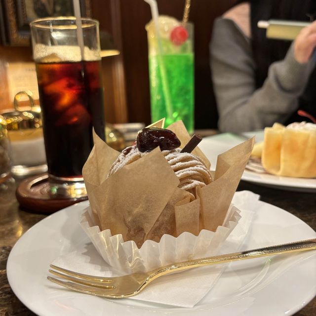 【カフェ巡り】東京 新宿 珈琲貴族エジンバラ 極上の珈琲を楽しめる24時間営業の名店