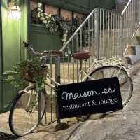 Experiencing the Essence of Chinese Cuisine with a French Twist 
