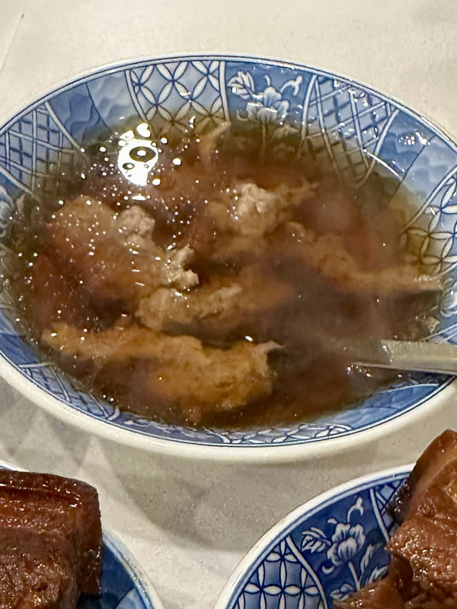 “ข้าวหมูสามชั้นตุ๋น” ขั้นสุดมากกว่าข้าวขาหมู 🥹