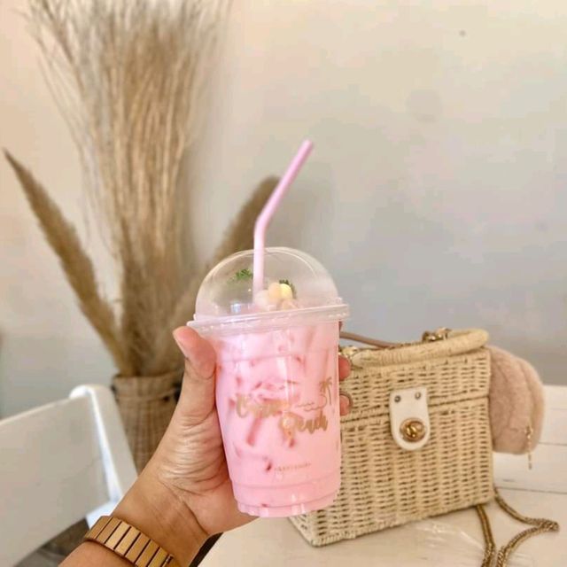 คาเฟ่ริมหาดสัตหีบ Curve  beach  cafe คาเฟ่ริมหาดสัตหีบ Curve  beach  cafe