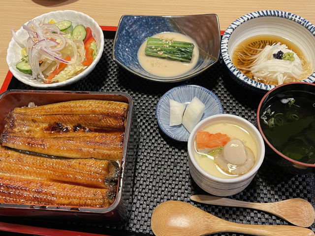 臺中西區 美術館鰻魚飯 一鰻～美村匠人味自慢，唯一鰻魚飯