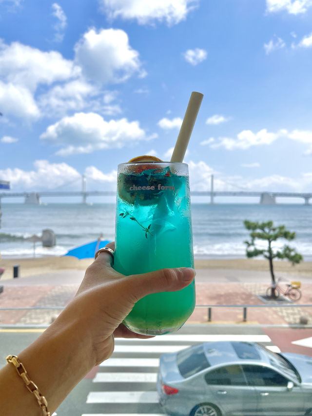 한입 미니 수플레 치즈폼🧀과 파도크림🌊 오션뷰까지 꼭 방문할것!
