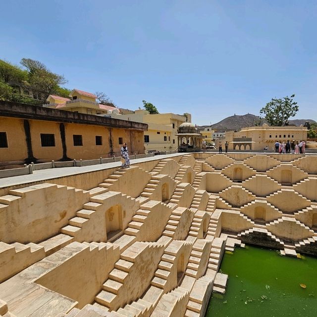 Panna Meena ka Kund