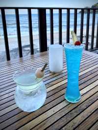 BLUE MONKEY 🐒 ดื่มด่ำริมทะเลสมุยที่แท้ทรู 🧊