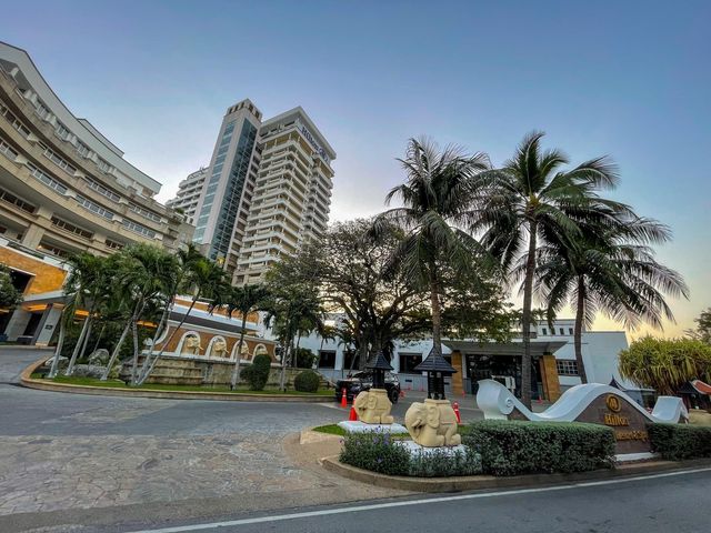 🏢 Hilton Hua Hin Resort and Spa