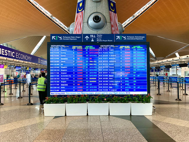 マレーシア　クアラルンプール観光　クアラルンプール国際空港は綺麗だった！