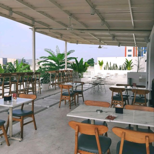 THE AREA IS QUITE SPACIOUS WITH INDOOR AND OUTDOOR SECTIONS