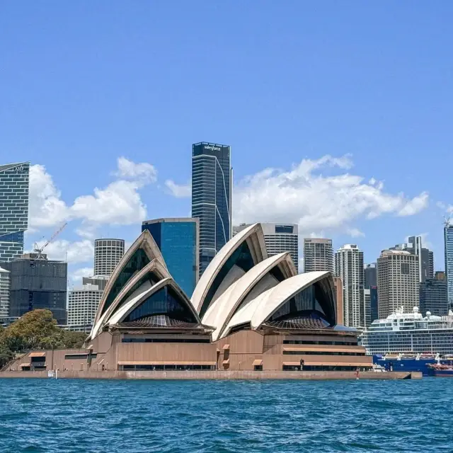 🇦🇺 Sydney, Australia: Harbour City Adventure 🌊🌇
