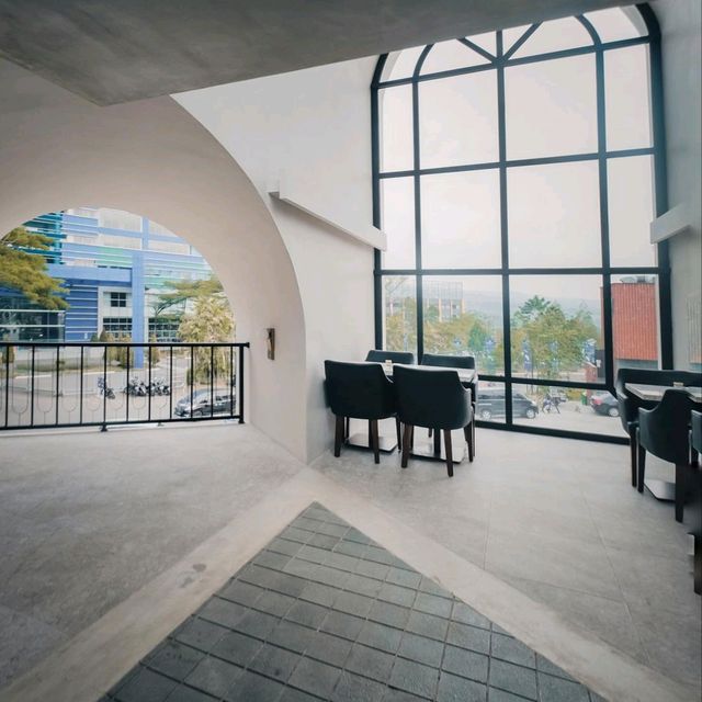 RAINDEAR COFFEE & KITCHEN | SUPER ARTISTIC AT TAMAN BUDAYA