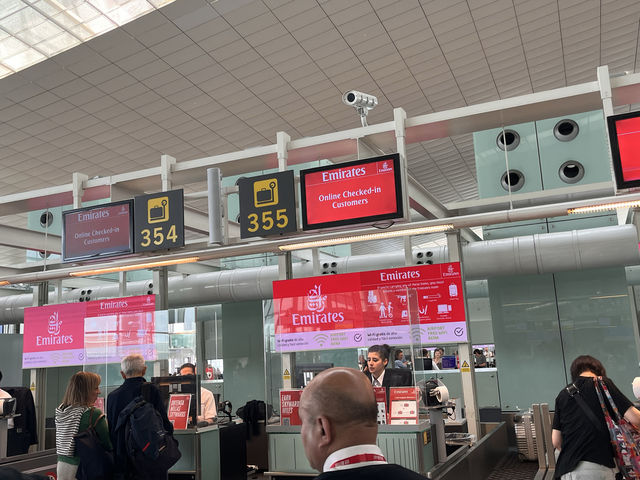 Flying with Emirates Barcelona →Dubai ✈️