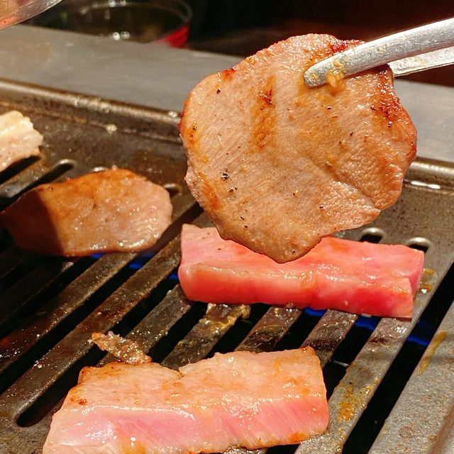 大滿足🙌🏻靚靚黑毛和牛🐮燒肉801😍