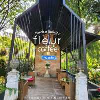 คาเฟ่แม่ริม Fleur Cafe & Eatery