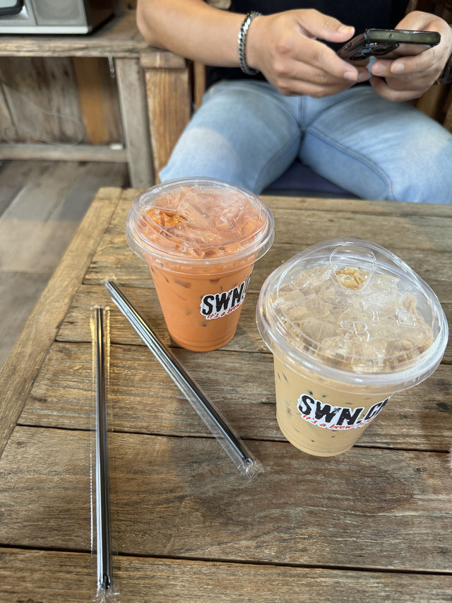 SWN.Cnx คาเฟ่ลับ ใต้ต้นฉาฉา หางดงเชียงใหม่ 🥤