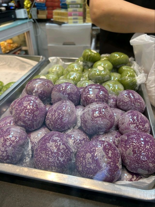 Must Eat Snacks in Shanghai Yu Garden 