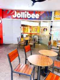 Jollibee Vivocity: A Fun Fast-Food Experience