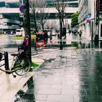本町ほんまち（せんばにし）雨中邂逅