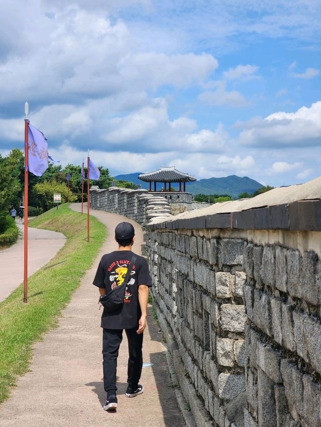 ป้อมฮวาซอง Hwaseong Fortress