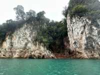 ล่องเรือเที่ยวเขื่อนเชี่ยวหลาน