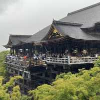 午後陣雨之京都清水寺的靜謐之旅