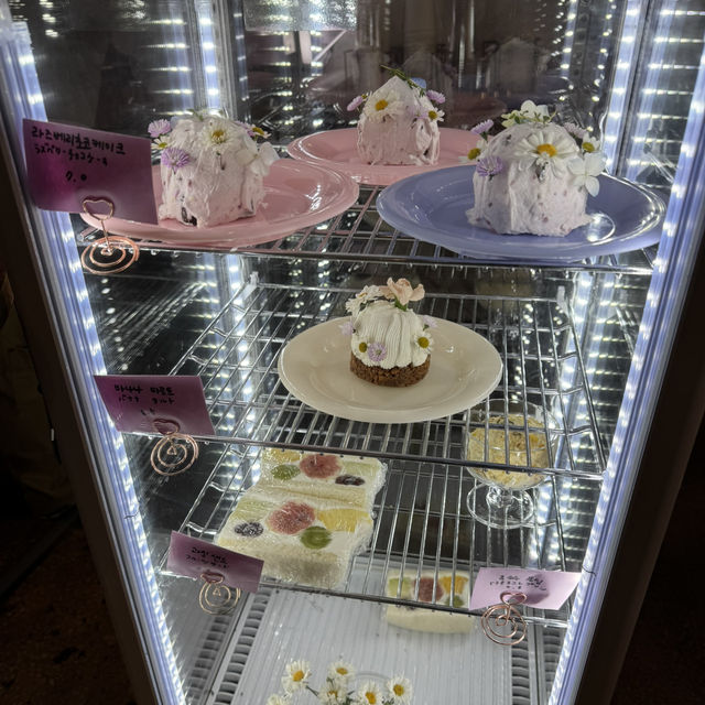 可愛すぎる！お花ケーキ💐
