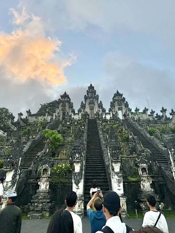 🇮🇩【バリ島】パワースポット！ランプヤン寺院！