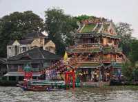  A Journey Through Bangkok’s Beating Heart: The Chao Phraya Ferry Experience