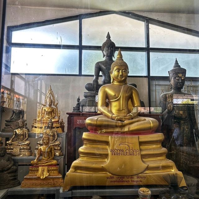 สถานที่ประดิษฐาน "พระพุทธมหาธรรมราชา"