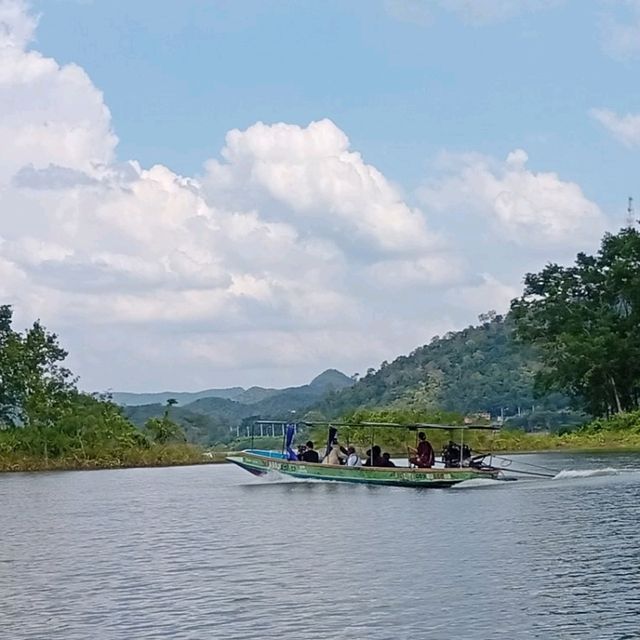 อุทยานแห่งชาติใหญ่สุดในประเทศไทย