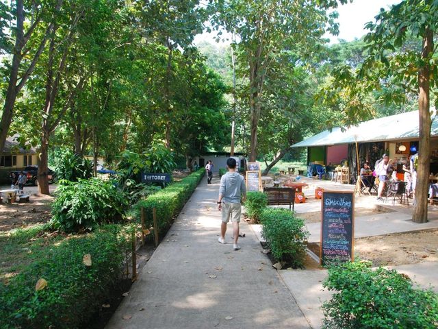 เที่ยวกาญจนบุรี ศูนย์ประวัติศาสตร์ช่องเขาขาด