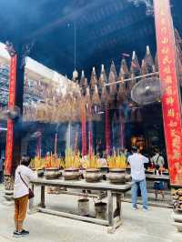 A spiritual tourism in the oldest temple in HCMC