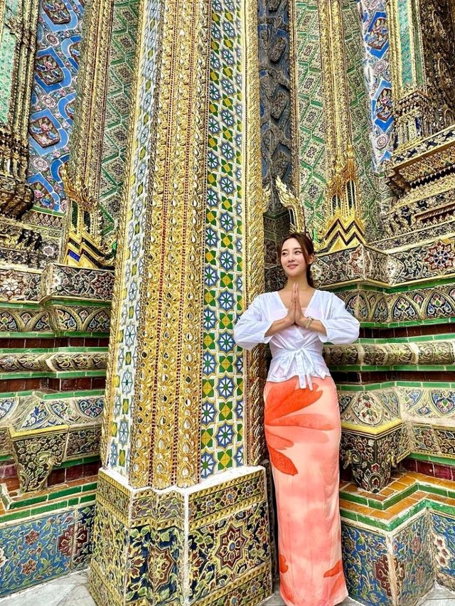 🌟 Wat Arun: A Breathtaking View You Can’t Miss! 🏯✨